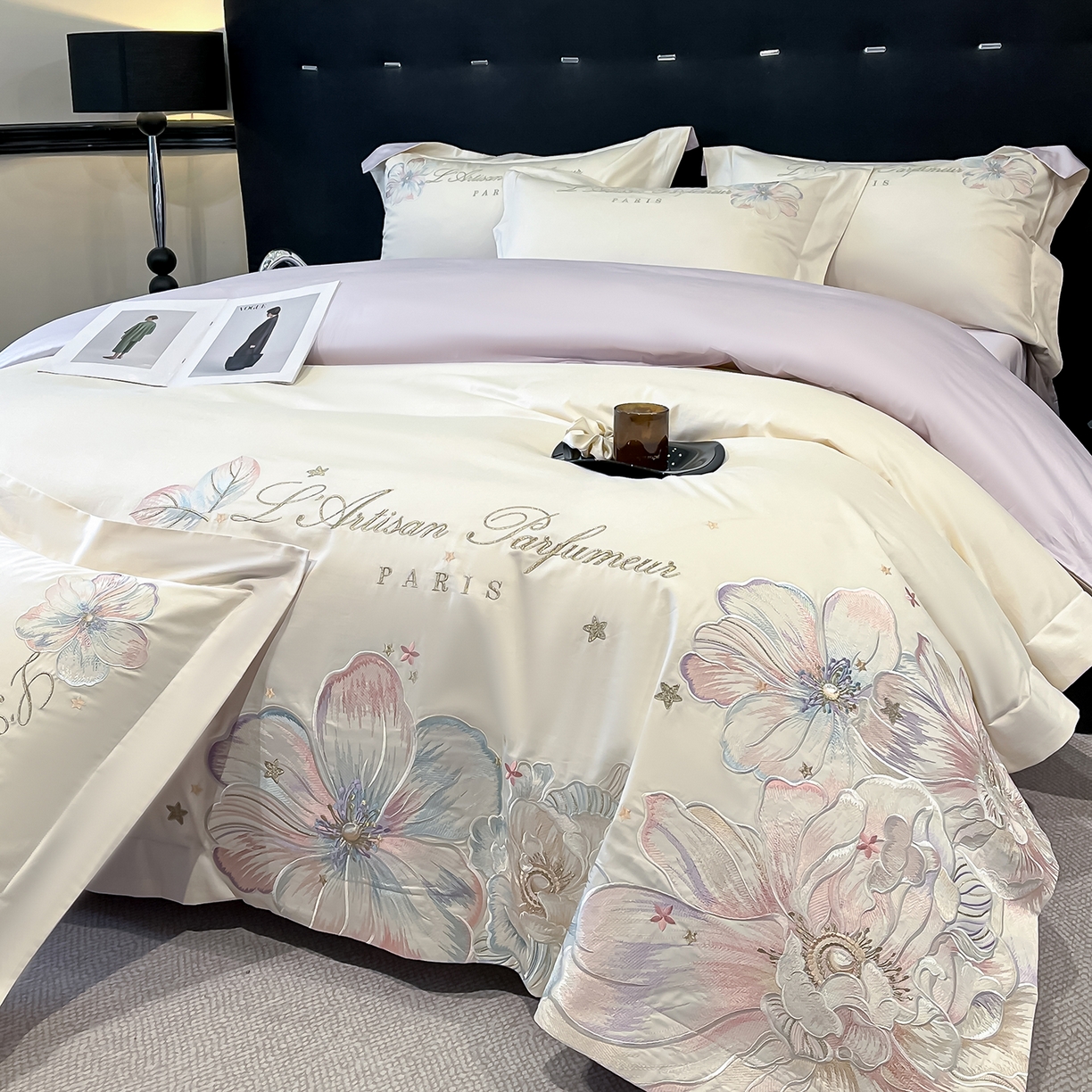 91家纺网 家纺一手货源 找家纺 置顶家纺 2025新款亲肤花卉刺绣四件套-繁星点点 繁星点点-奶白+香芋紫