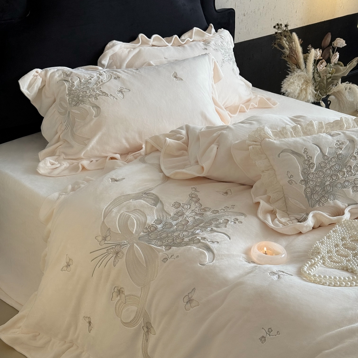 91家纺网 家纺一手货源 找家纺 MIU缪家居 2025新款牛奶绒四件套-铃兰花语 铃兰花语-奶昔米