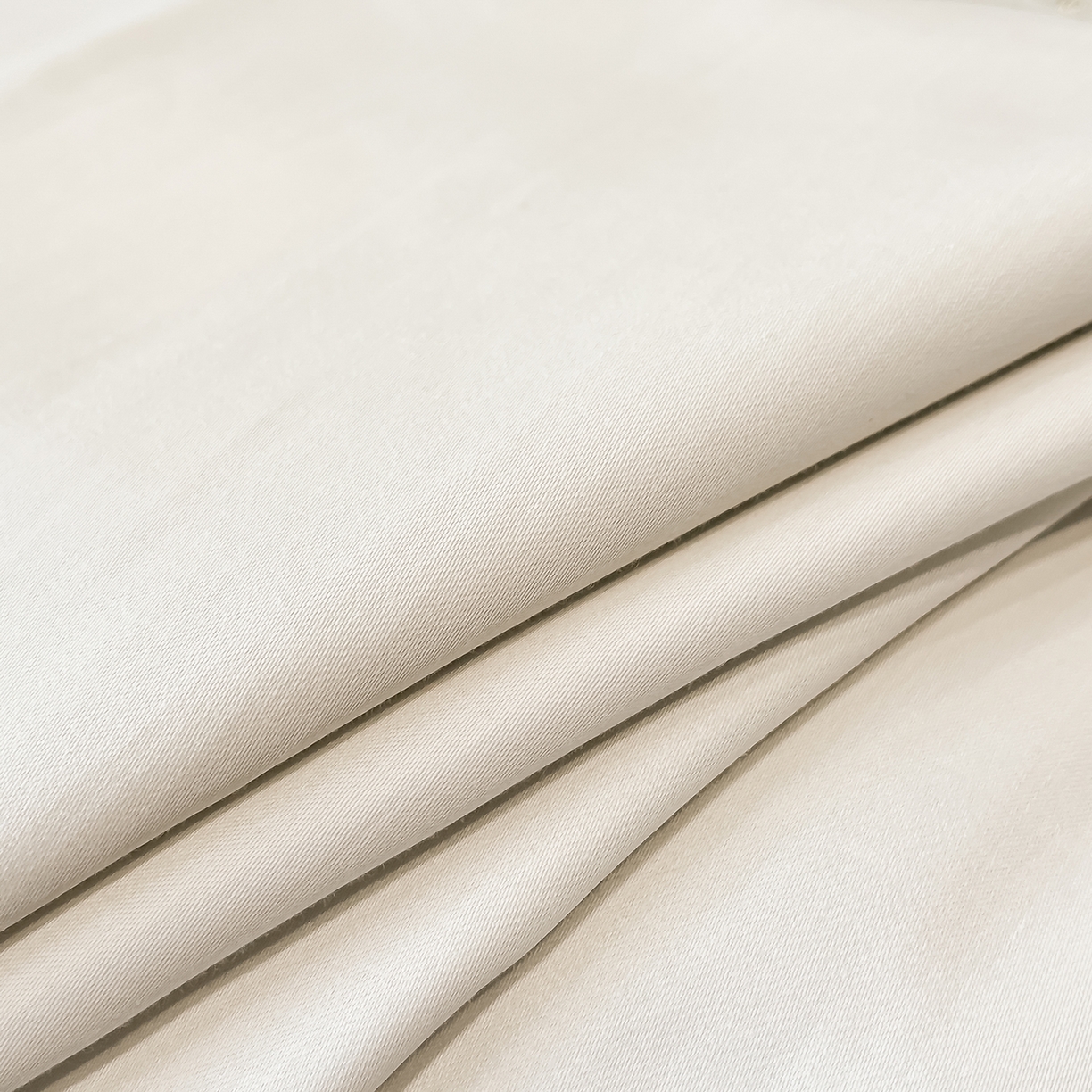 91家纺网 家纺一手货源 找家纺 置顶家纺 2025新款亲肤花卉刺绣四件套-繁星点点 繁星点点-奶白+浅豆沙