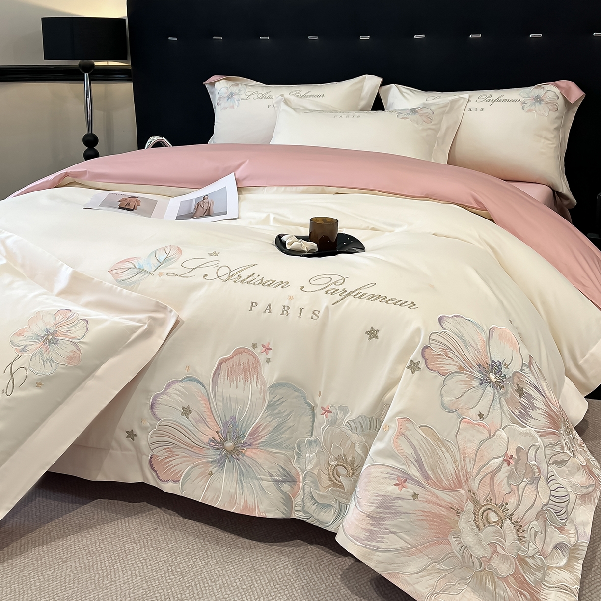 91家纺网 家纺一手货源 找家纺 置顶家纺 2025新款亲肤花卉刺绣四件套-繁星点点 繁星点点-奶白+浅豆沙