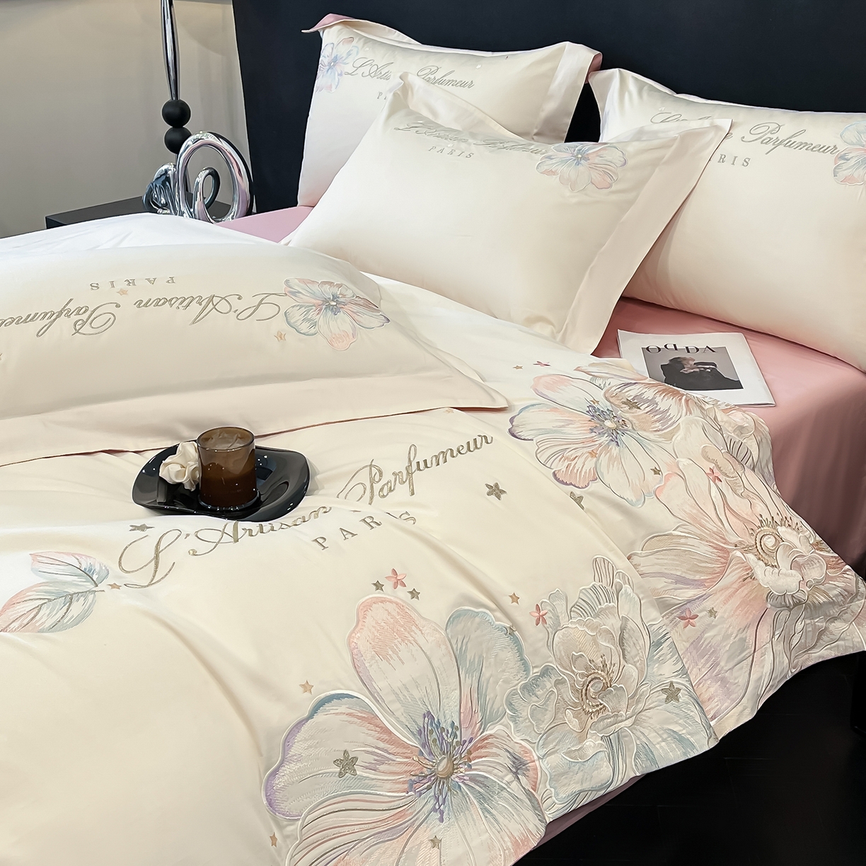 91家纺网 家纺一手货源 找家纺 置顶家纺 2025新款亲肤花卉刺绣四件套-繁星点点 繁星点点-奶白+浅豆沙