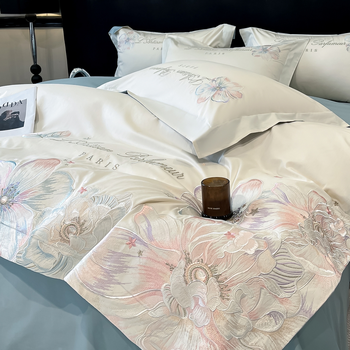 91家纺网 家纺一手货源 找家纺 置顶家纺 2025新款亲肤花卉刺绣四件套-繁星点点 繁星点点-奶白+繁星蓝