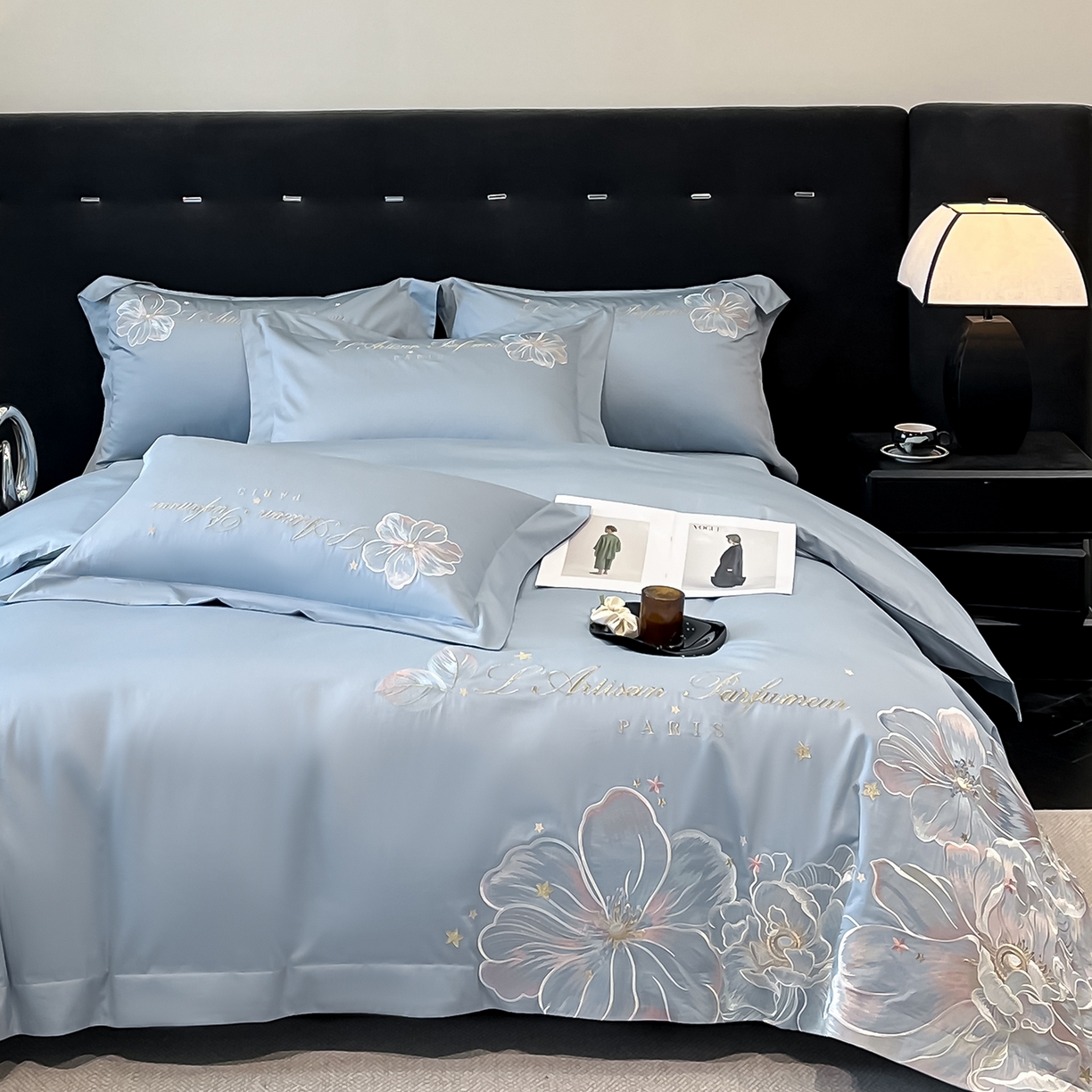 91家纺网 家纺一手货源 找家纺 置顶家纺 2025新款亲肤花卉刺绣四件套-繁星点点 繁星点点-浅蓝