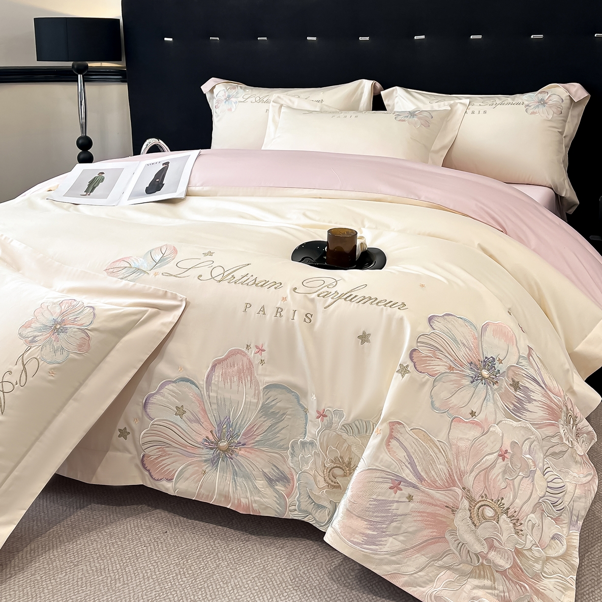 91家纺网 家纺一手货源 找家纺 置顶家纺 2025新款亲肤花卉刺绣四件套-繁星点点 繁星点点-奶白+粉