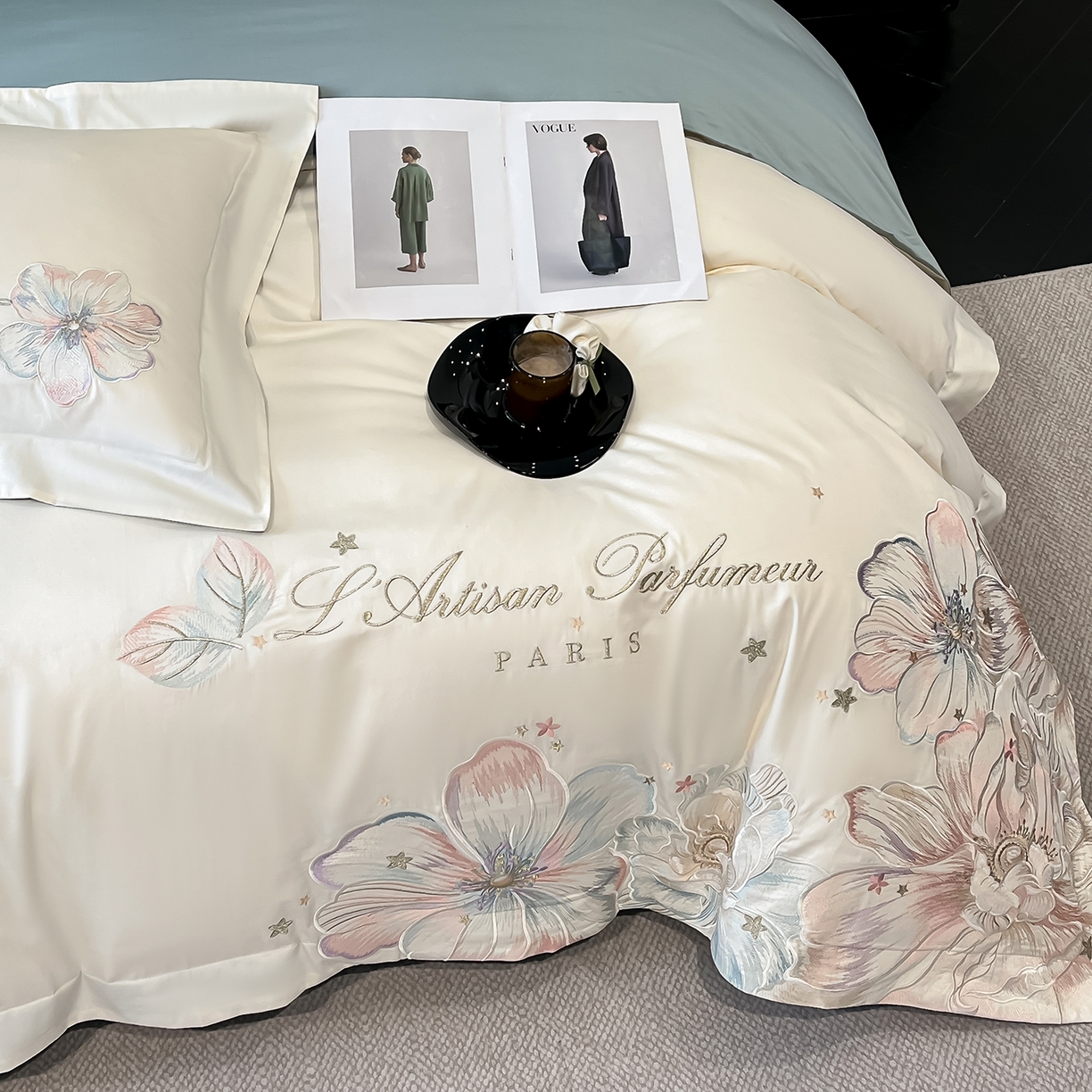 91家纺网 家纺一手货源 找家纺 置顶家纺 2025新款亲肤花卉刺绣四件套-繁星点点 繁星点点-奶白+繁星蓝