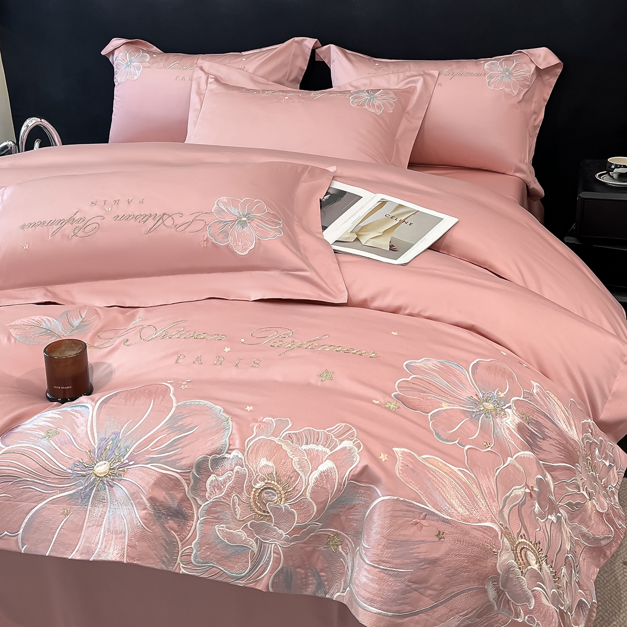 91家纺网 家纺一手货源 找家纺 置顶家纺 2025新款亲肤花卉刺绣四件套-繁星点点 繁星点点-浅豆沙