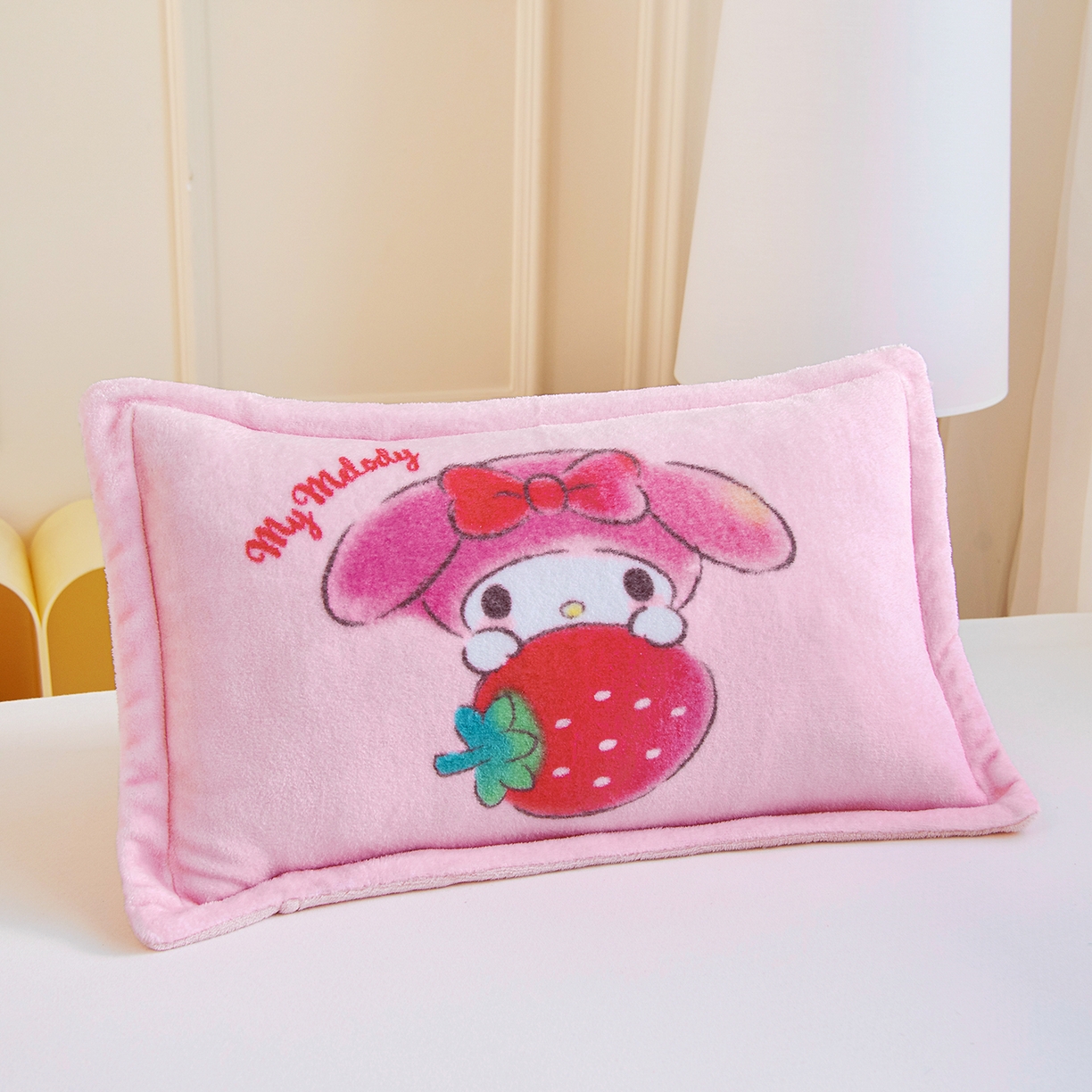 91家纺网 家纺一手货源 找家纺 （总）乐秀家纺 2025新款三丽鸥大版定位牛奶绒卡通枕套冬季幼儿园枕头枕套