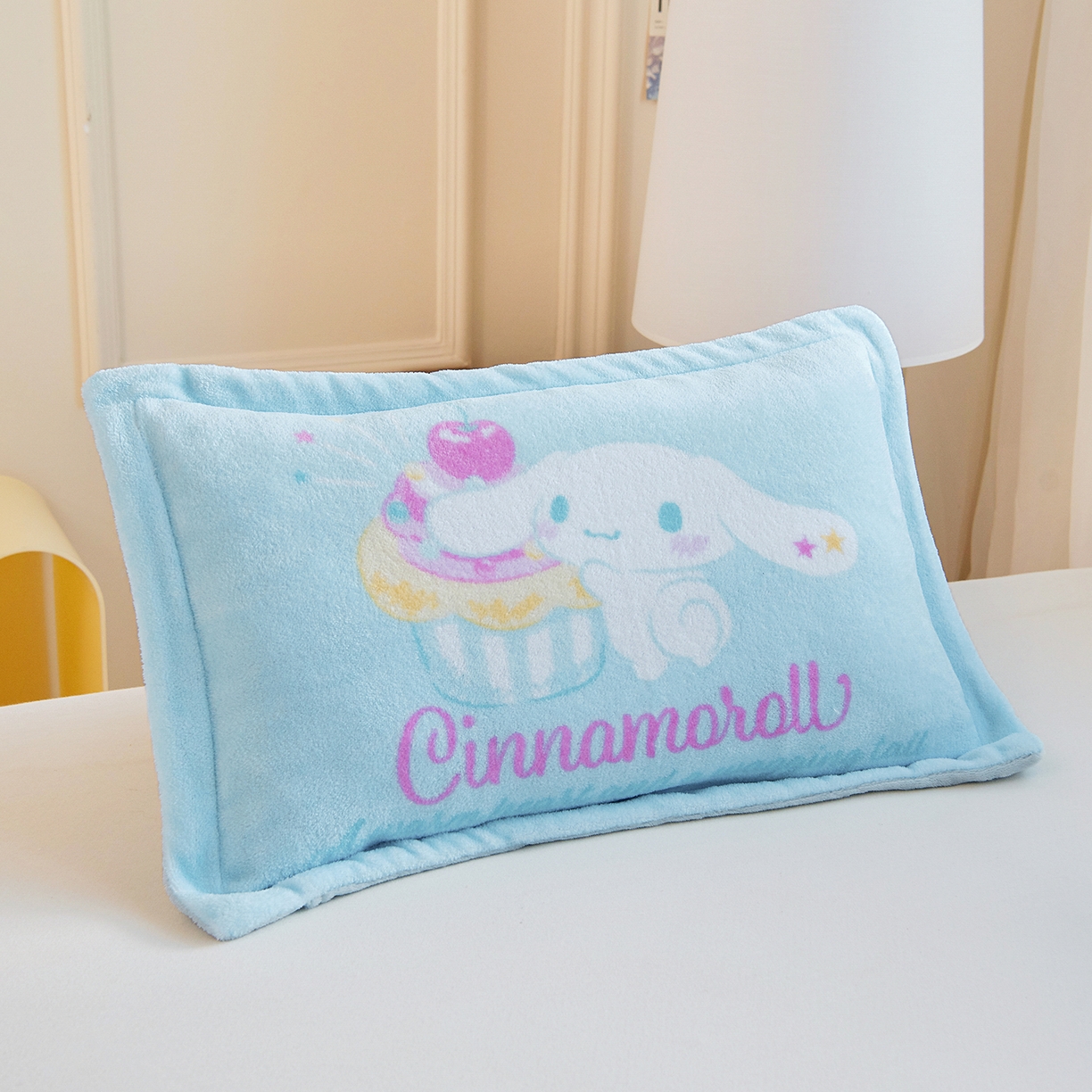 乐秀家纺 2025新款三丽鸥大版定位牛奶绒卡通枕套冬季幼儿园枕头枕套 蛋糕玉桂狗