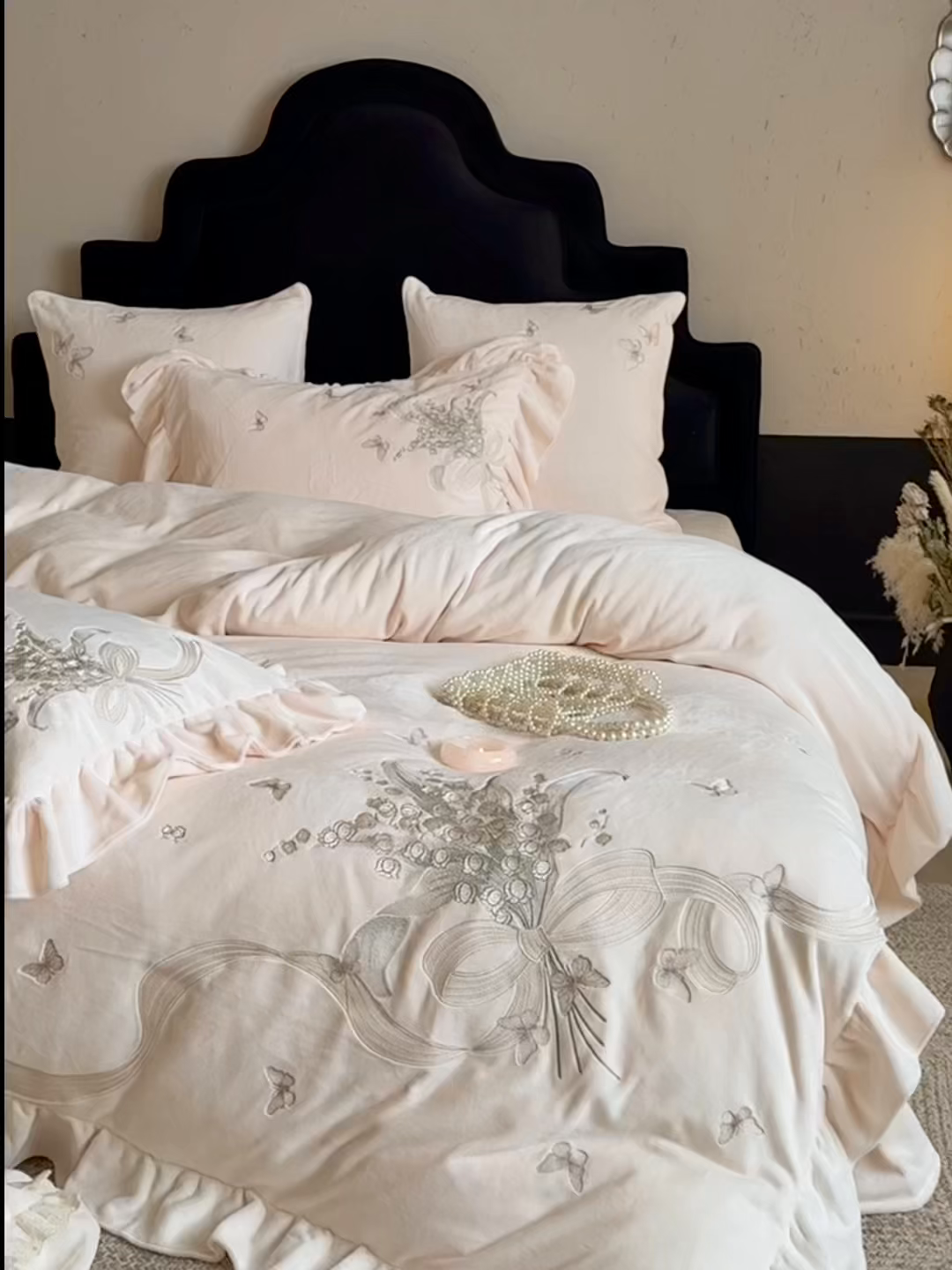 91家纺网 家纺一手货源 找家纺 MIU缪家居 2025新款牛奶绒四件套-铃兰花语 铃兰花语-奶昔米