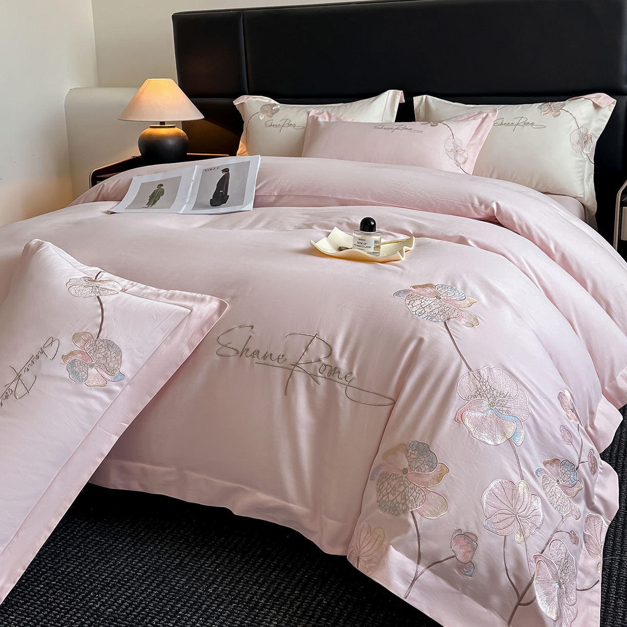 91家纺网 家纺一手货源 找家纺 置顶家纺 2025新款全棉加厚磨毛刺绣秋冬系列四件套-赫本 赫本-粉玉