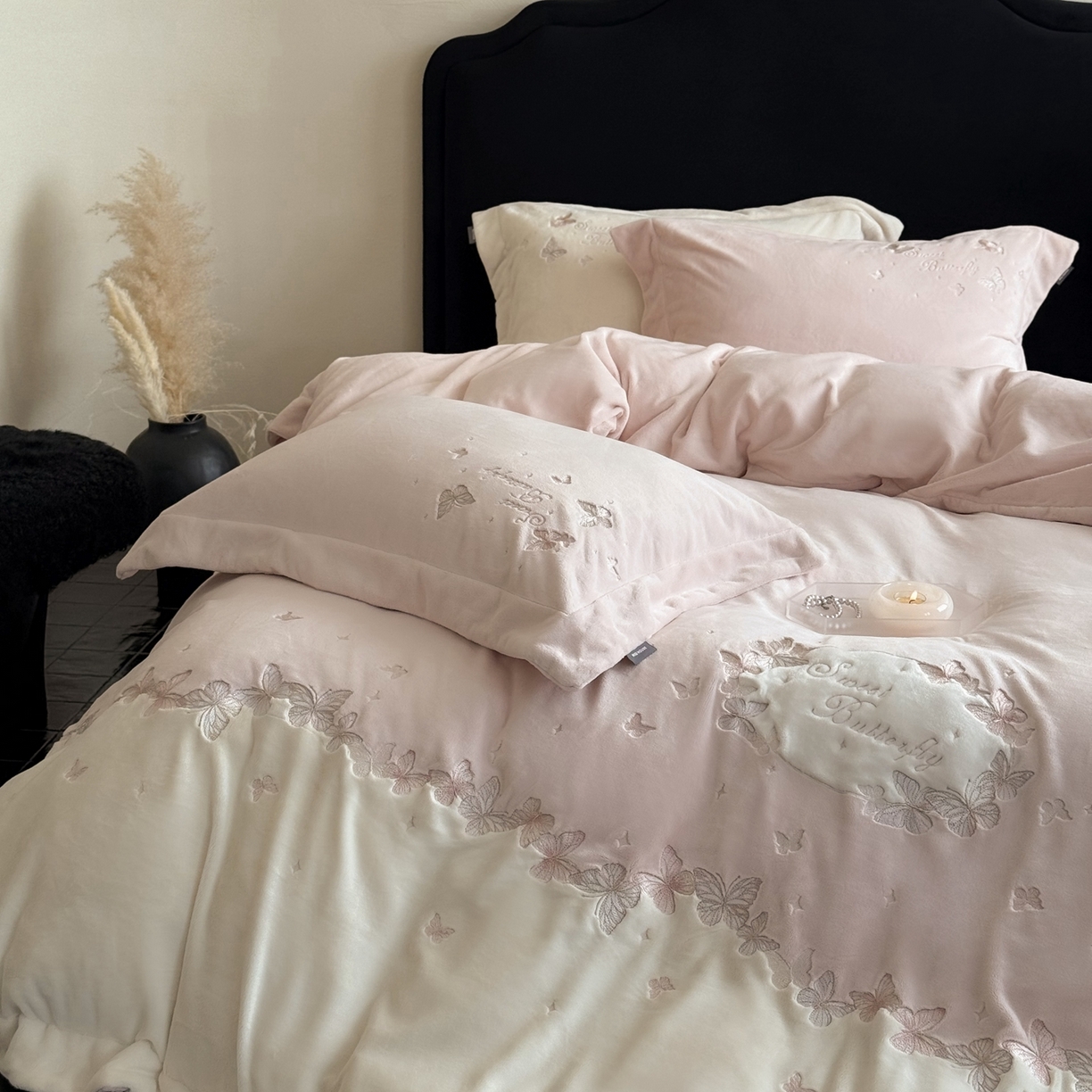 91家纺网 家纺一手货源 找家纺 [91家纺网精选] 2025新款牛奶绒四件套-翩翩起舞