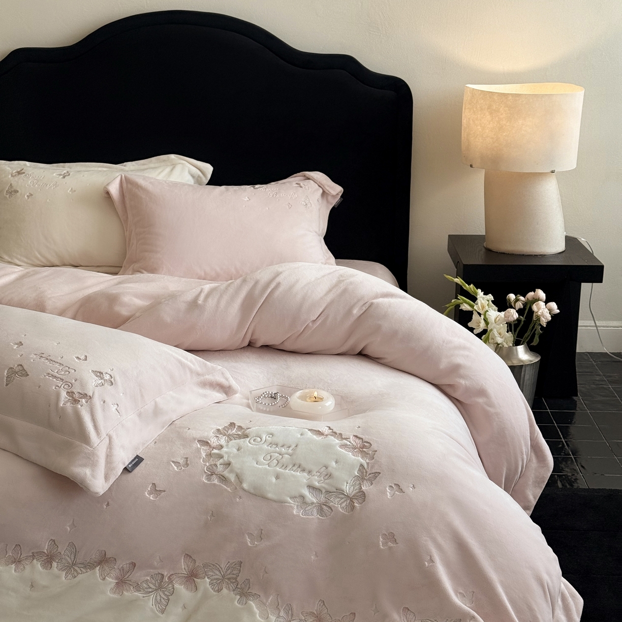 91家纺网 家纺一手货源 找家纺 [91家纺网精选] 2025新款牛奶绒四件套-翩翩起舞