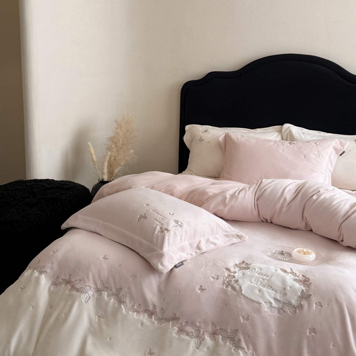 91家纺网 家纺一手货源 找家纺 [91家纺网精选] 2025新款牛奶绒四件套-翩翩起舞