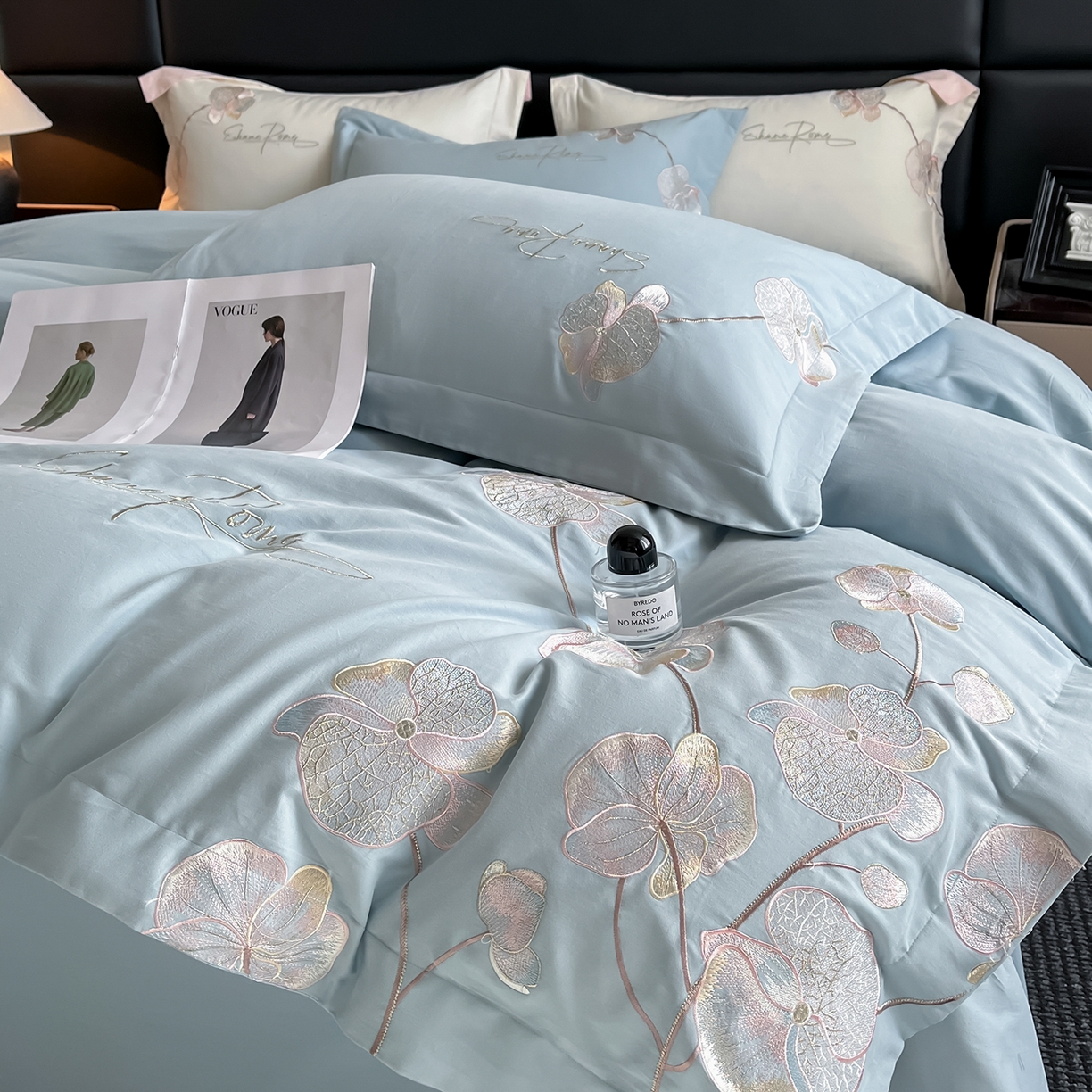 91家纺网 家纺一手货源 找家纺 置顶家纺 2025新款全棉加厚磨毛刺绣秋冬系列四件套-赫本 赫本-繁星蓝