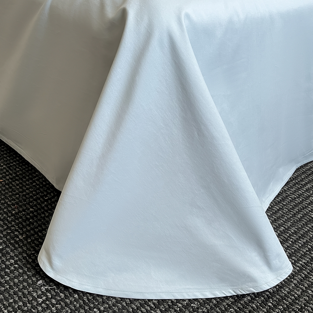 91家纺网 家纺一手货源 找家纺 置顶家纺 2025新款全棉加厚磨毛刺绣秋冬系列四件套-赫本 赫本-繁星蓝