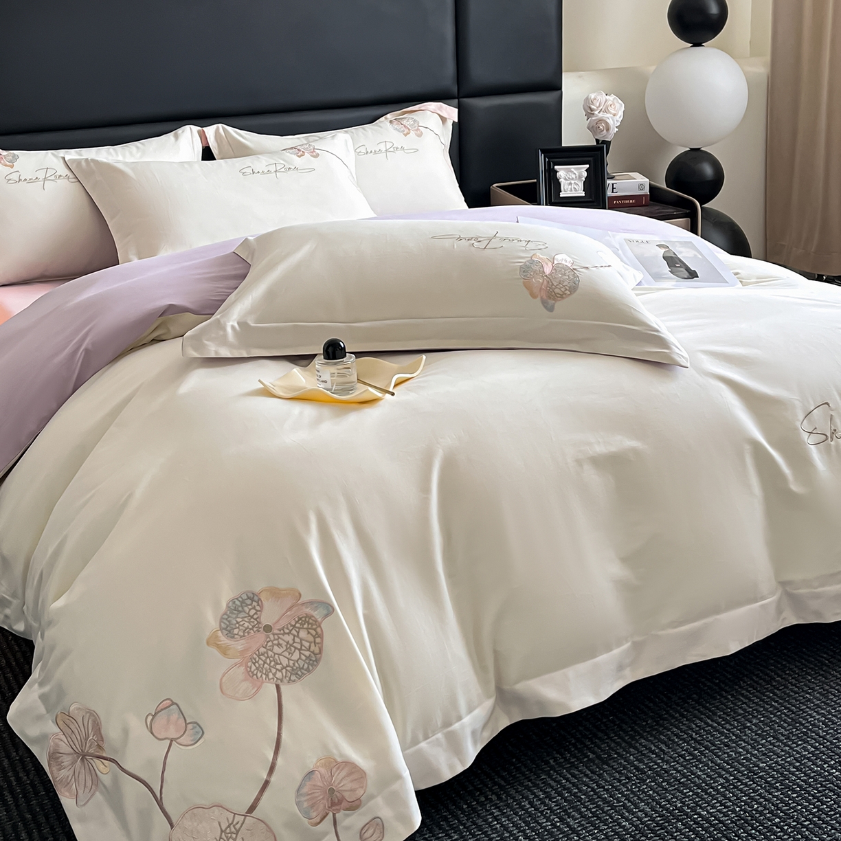 91家纺网 家纺一手货源 找家纺 置顶家纺 2025新款全棉加厚磨毛刺绣秋冬系列四件套-赫本 赫本-奶白+香芋紫