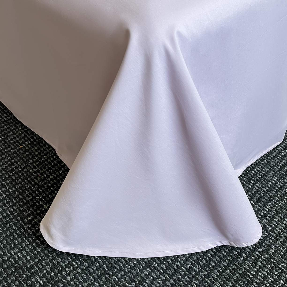 91家纺网 家纺一手货源 找家纺 置顶家纺 2025新款全棉加厚磨毛刺绣秋冬系列四件套-赫本 赫本-奶白+香芋紫