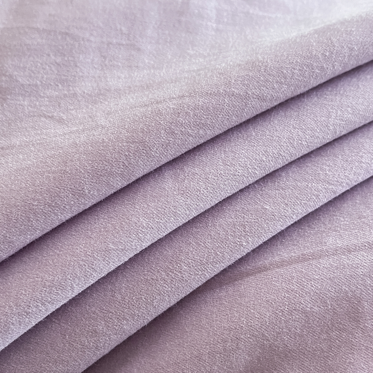 91家纺网 家纺一手货源 找家纺 置顶家纺 2025新款全棉加厚磨毛刺绣秋冬系列四件套-赫本 赫本-香芋紫