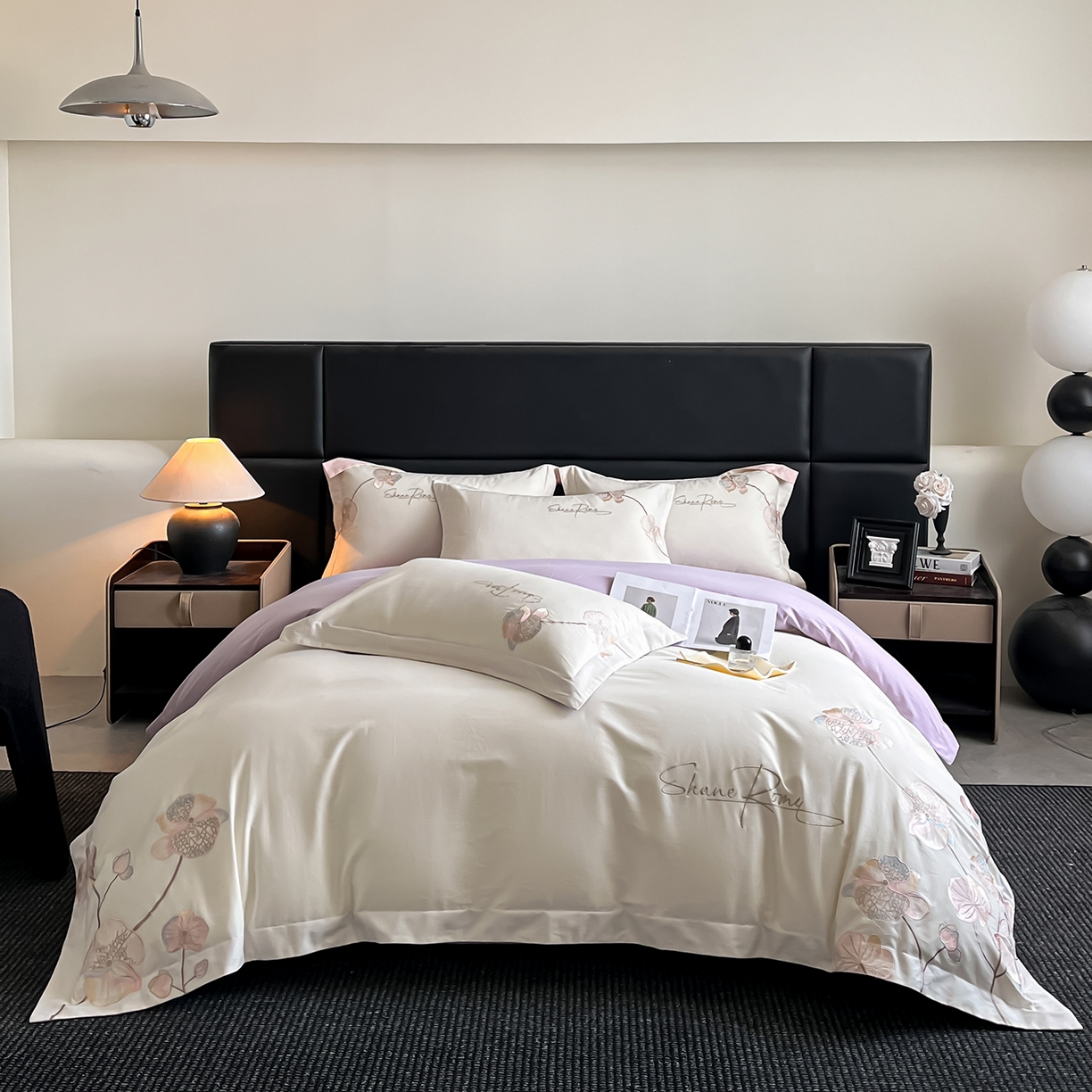 91家纺网 家纺一手货源 找家纺 置顶家纺 2025新款全棉加厚磨毛刺绣秋冬系列四件套-赫本 赫本-奶白+香芋紫