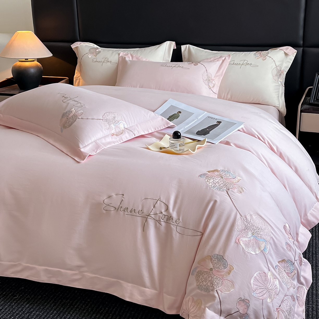 91家纺网 家纺一手货源 找家纺 置顶家纺 2025新款全棉加厚磨毛刺绣秋冬系列四件套-赫本 赫本-粉玉