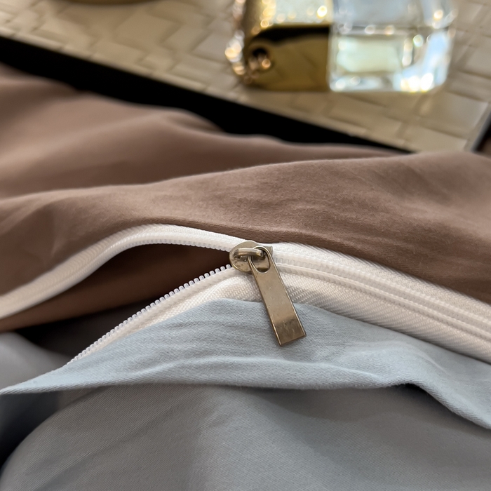 91家纺网 家纺一手货源 找家纺 印季家纺 2025新款全棉50s磨毛绣花-黑豹四件套 咖灰-天青