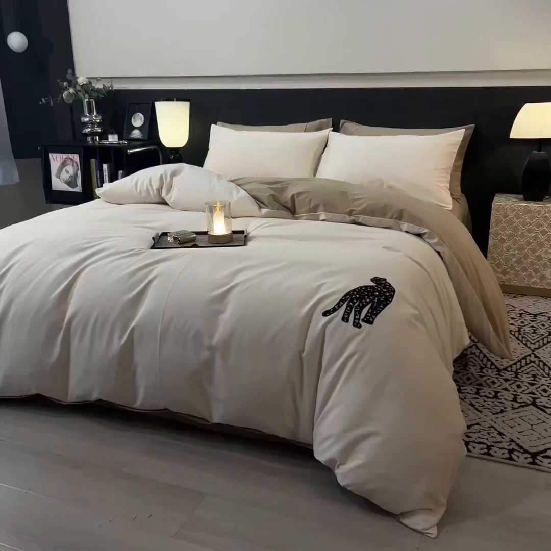 91家纺网 家纺一手货源 找家纺 （总）印季家纺 2025新款全棉50s磨毛绣花-黑豹四件套