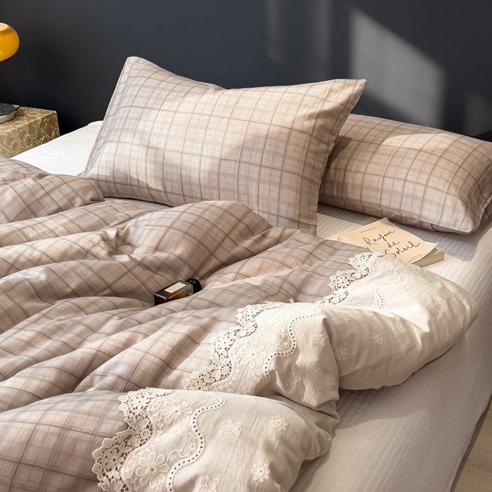 91家纺网 家纺一手货源 找家纺 米菲 2025新款全棉双层纱花边被被子被芯 简约格调