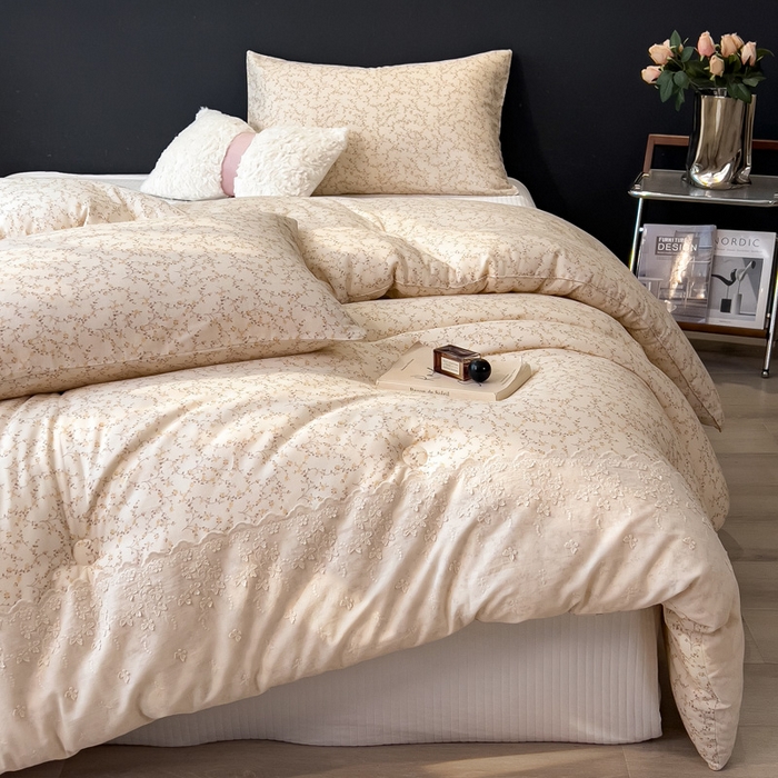 91家纺网 家纺一手货源 找家纺 米菲 2025新款全棉双层纱花边被被子被芯 初春