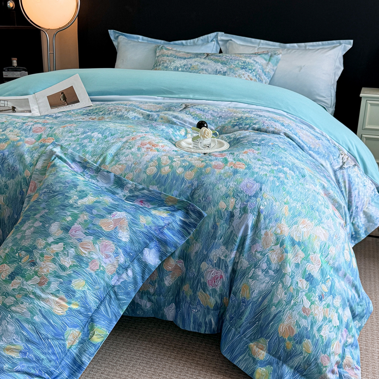 91家纺网 家纺一手货源 找家纺 置顶家纺 2025秋冬新款亲肤加厚140克磨毛四件套-普罗旺斯羽翎系列 普罗旺斯-冰蓝