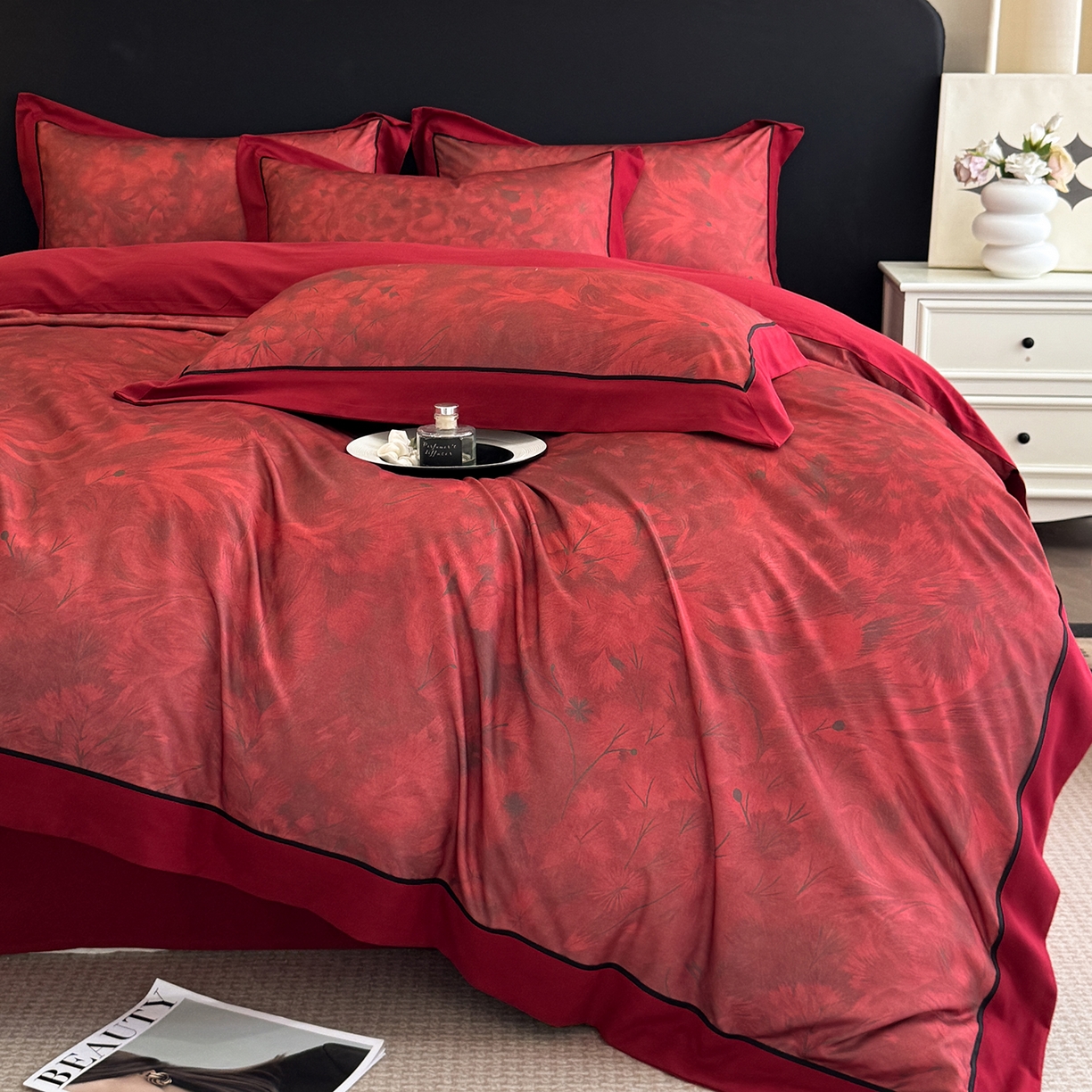 91家纺网 家纺一手货源 找家纺 置顶家纺 2025秋冬新款亲肤加厚140克磨毛四件套-普罗旺斯羽翎系列 羽翎-酒红