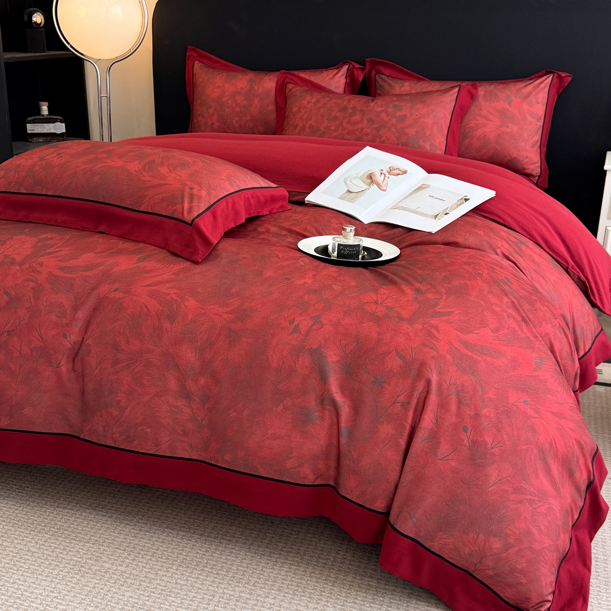 91家纺网 家纺一手货源 找家纺 置顶家纺 2025秋冬新款亲肤加厚140克磨毛四件套-普罗旺斯羽翎系列 羽翎-酒红