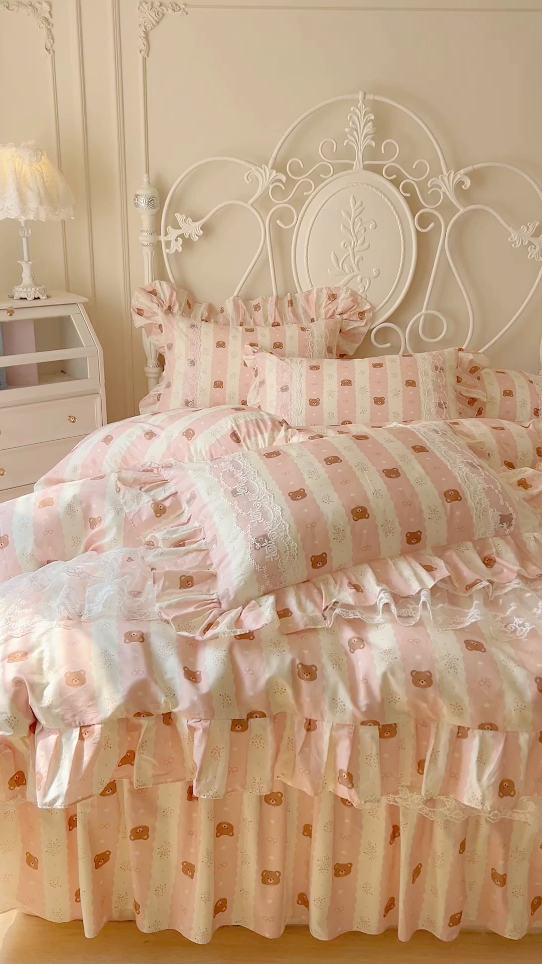 91家纺网 家纺一手货源 找家纺 网红馆（ck家纺） 2025新款全棉纯棉印花13372床裙四件套 碎花小熊