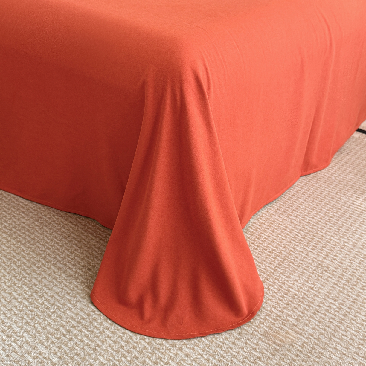 91家纺网 家纺一手货源 找家纺 置顶家纺 2025秋冬新款亲肤加厚140克磨毛四件套-普罗旺斯羽翎系列 羽翎-桔色