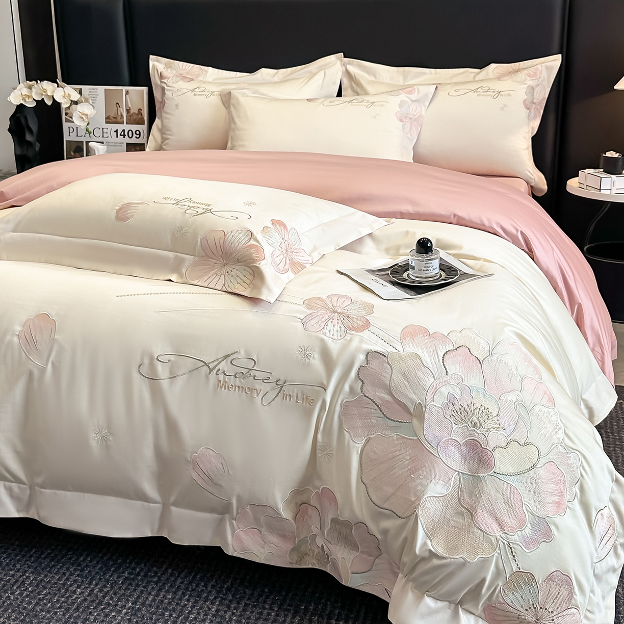 91家纺网 家纺一手货源 找家纺 置顶家纺 2025新款花漾亲肤刺绣系列四件套 花漾-奶白+浅豆沙