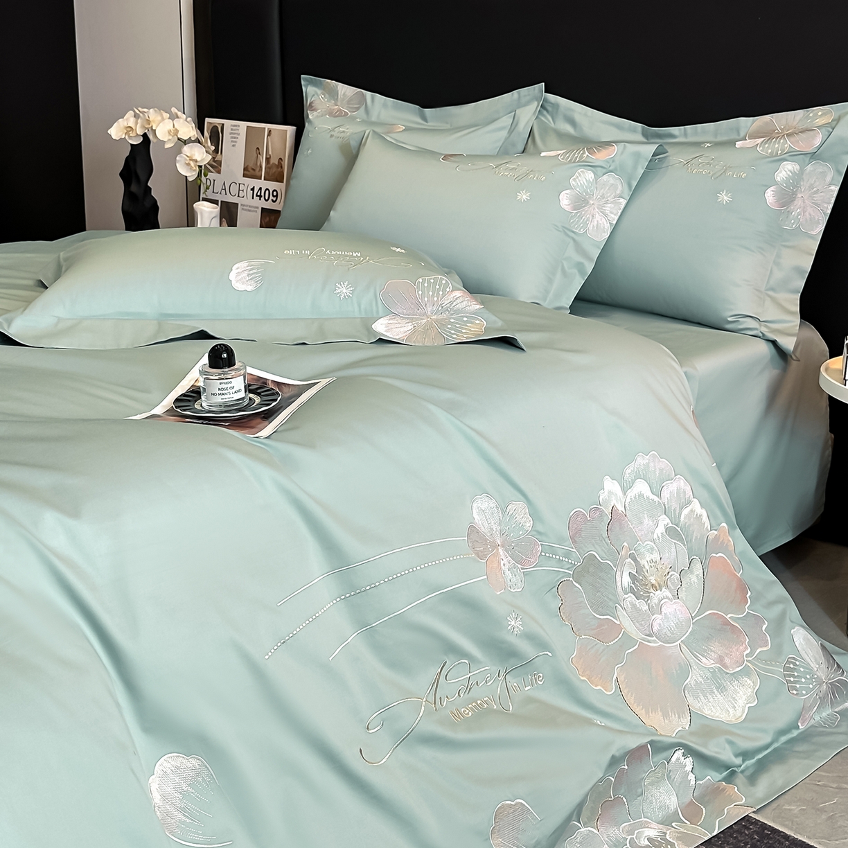 91家纺网 家纺一手货源 找家纺 置顶家纺 2025新款花漾亲肤刺绣系列四件套 花漾-繁星蓝