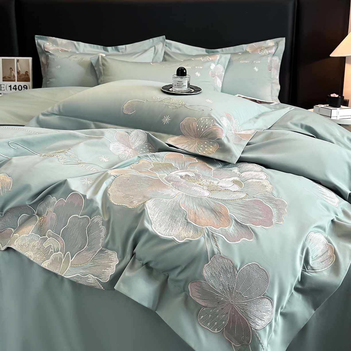 91家纺网 家纺一手货源 找家纺 置顶家纺 2025新款花漾亲肤刺绣系列四件套 花漾-繁星蓝