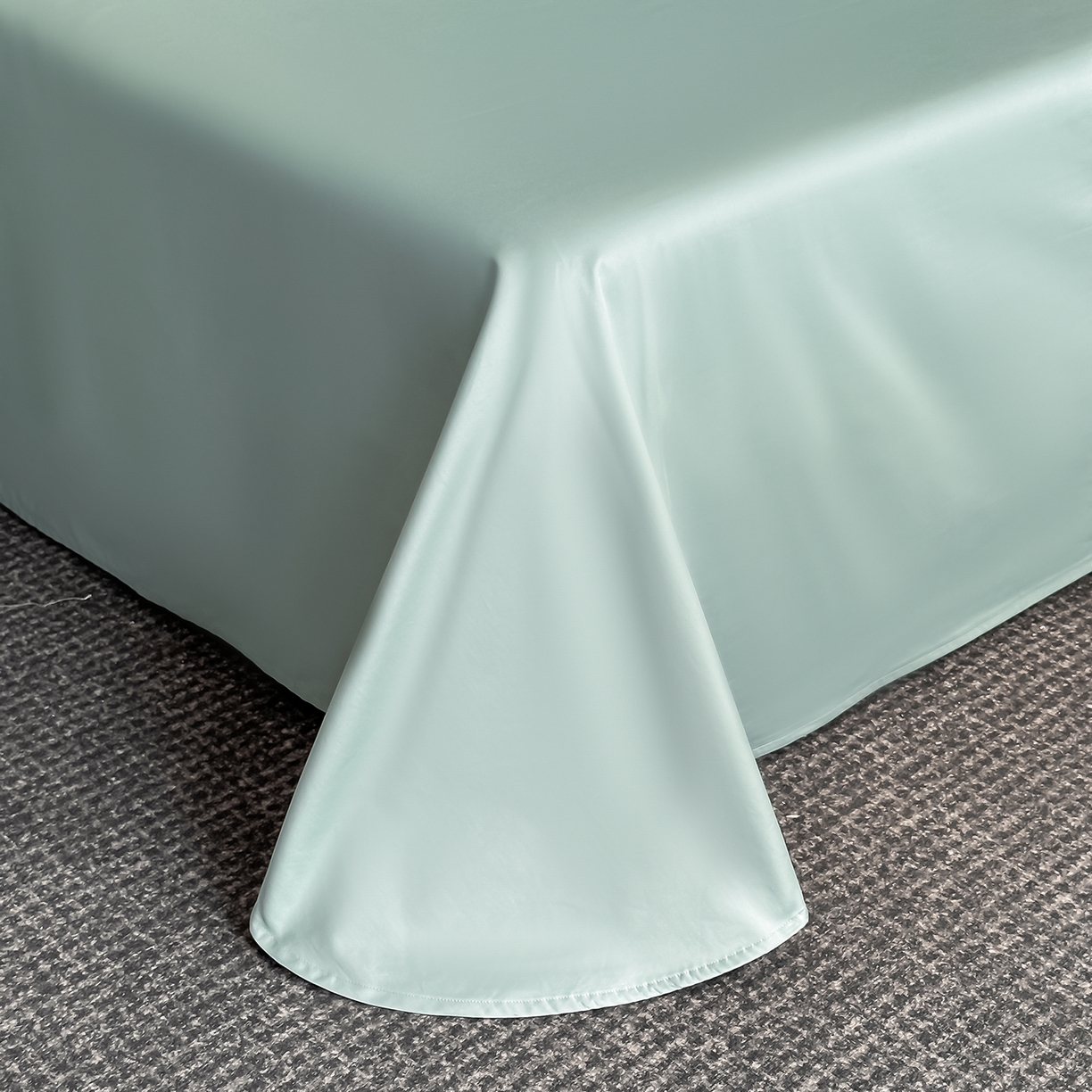 91家纺网 家纺一手货源 找家纺 置顶家纺 2025新款花漾亲肤刺绣系列四件套 花漾-白+繁星蓝