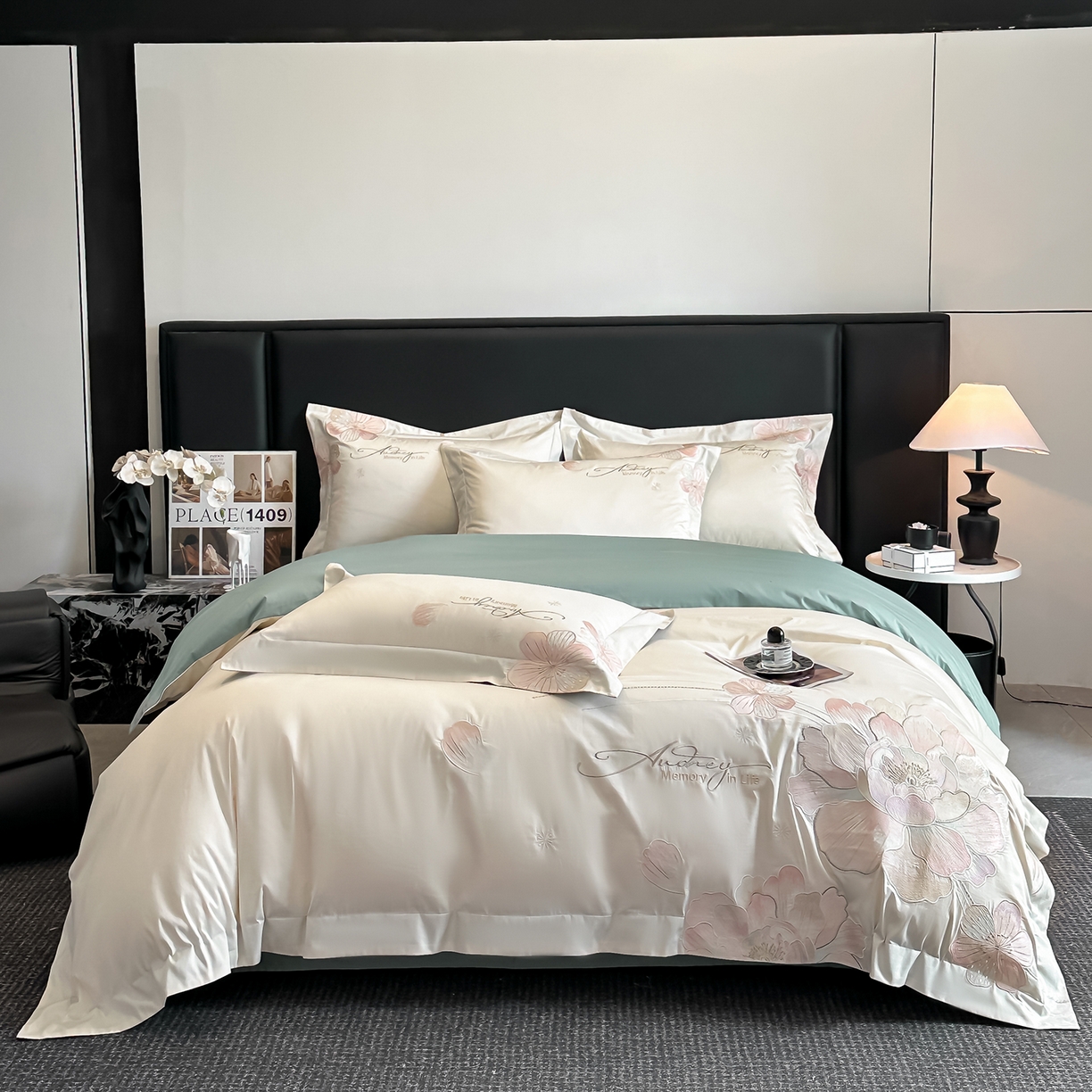 置顶家纺 2025新款花漾亲肤刺绣系列四件套 花漾-白+繁星蓝