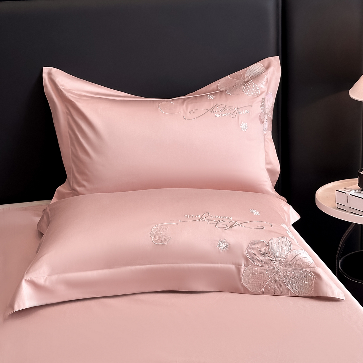 91家纺网 家纺一手货源 找家纺 置顶家纺 2025新款花漾亲肤刺绣系列四件套 花漾-浅豆沙