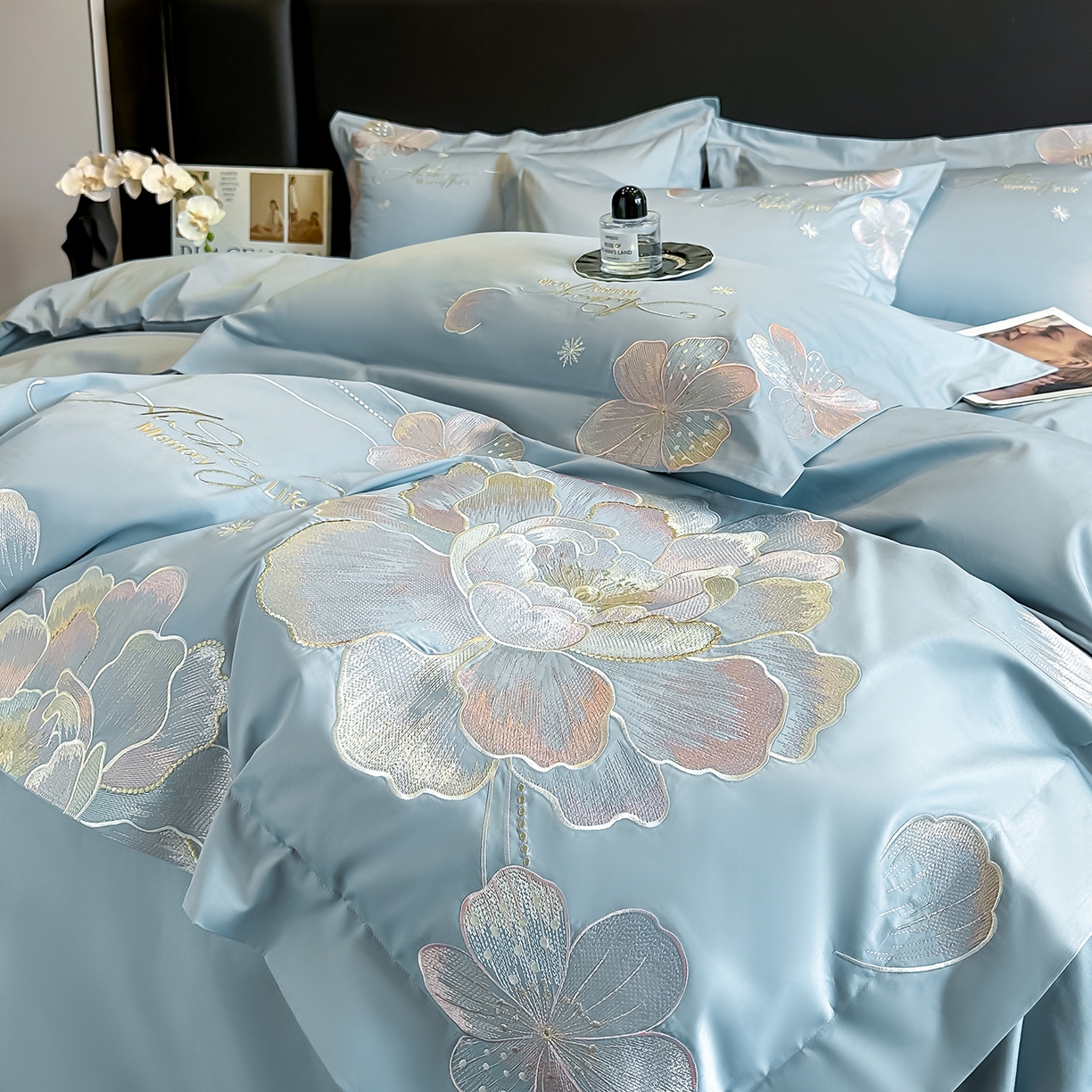 91家纺网 家纺一手货源 找家纺 置顶家纺 2025新款花漾亲肤刺绣系列四件套 花漾-浅蓝