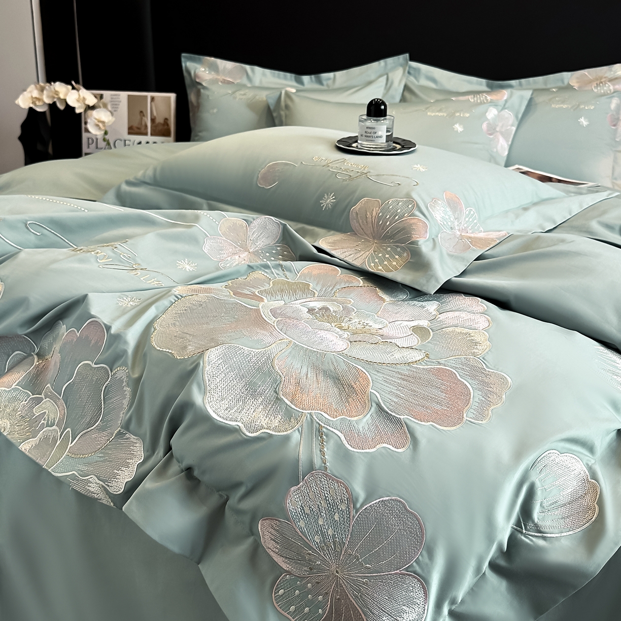 91家纺网 家纺一手货源 找家纺 置顶家纺 2025新款花漾亲肤刺绣系列四件套 花漾-繁星蓝