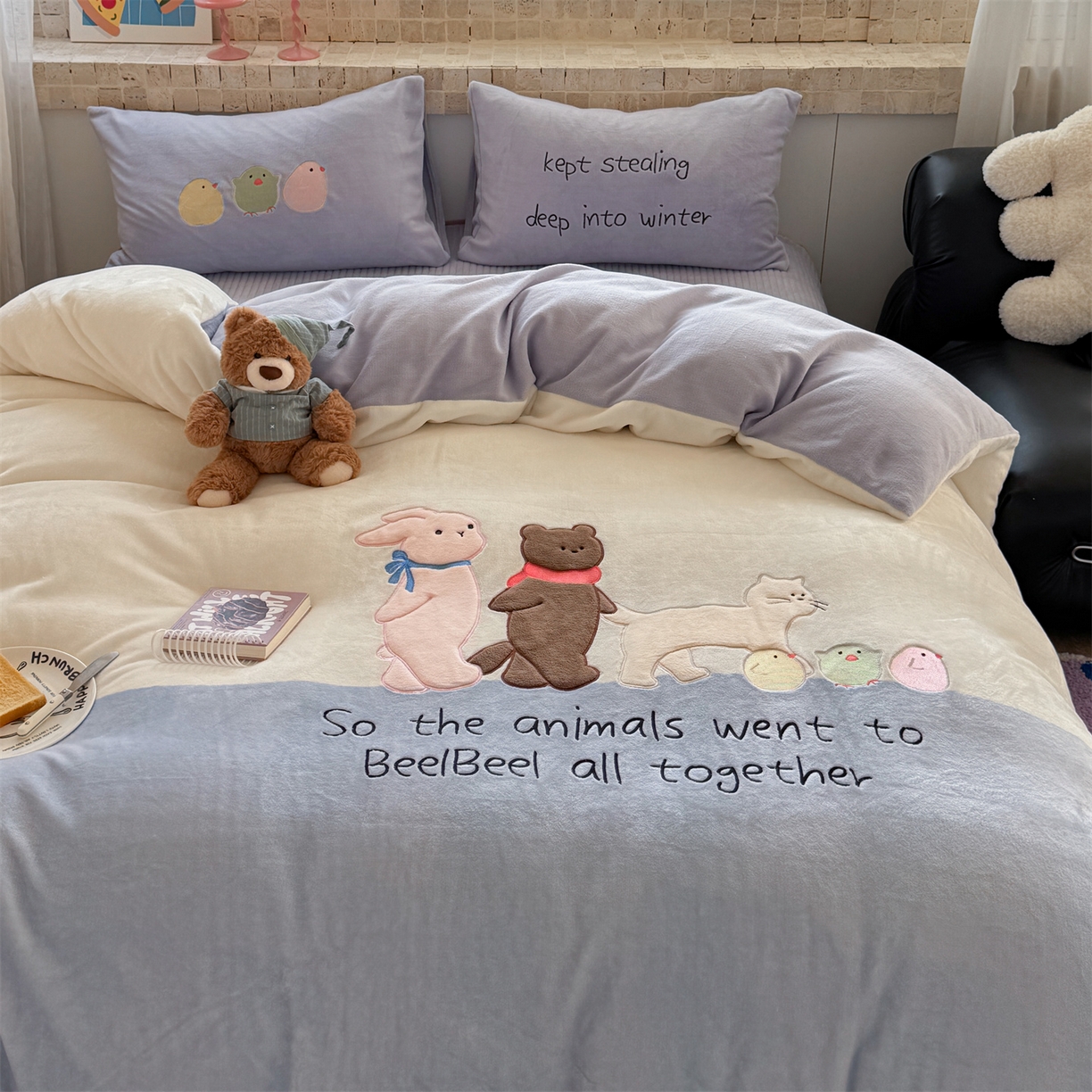 91家纺网 家纺一手货源 找家纺 （总）暖生活 2025新款牛奶绒贴布绣工艺款床盖四件套 （会员-5元）