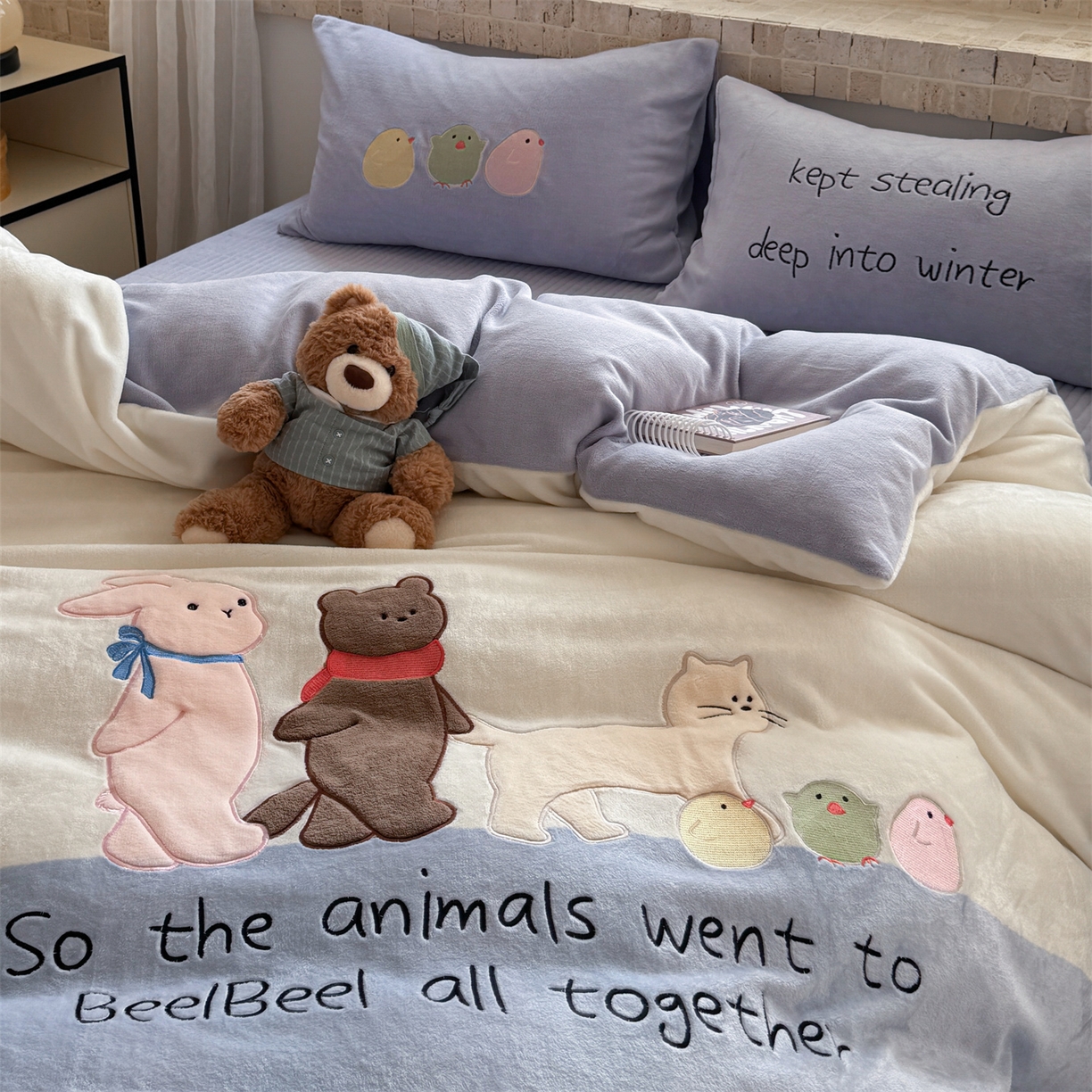 91家纺网 家纺一手货源 找家纺 （总）暖生活 2025新款牛奶绒贴布绣工艺款床盖四件套 （会员-5元）