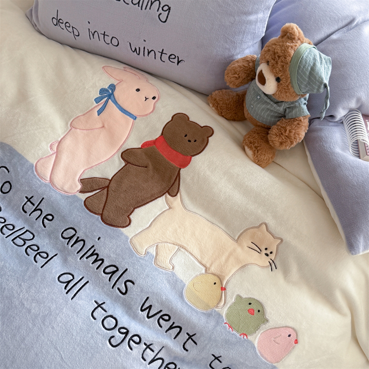 91家纺网 家纺一手货源 找家纺 （总）暖生活 2025新款牛奶绒贴布绣工艺款床盖四件套 （会员-5元）