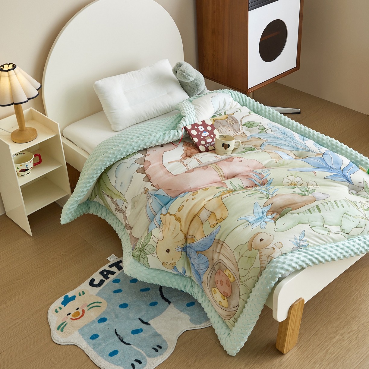 91家纺网 家纺一手货源 找家纺 荷马之梦 2025新款针织棉数码印花大版手绘原创豆豆绒被芯儿童被子春秋被冬被-梦境系列 梦境-侏罗纪日记