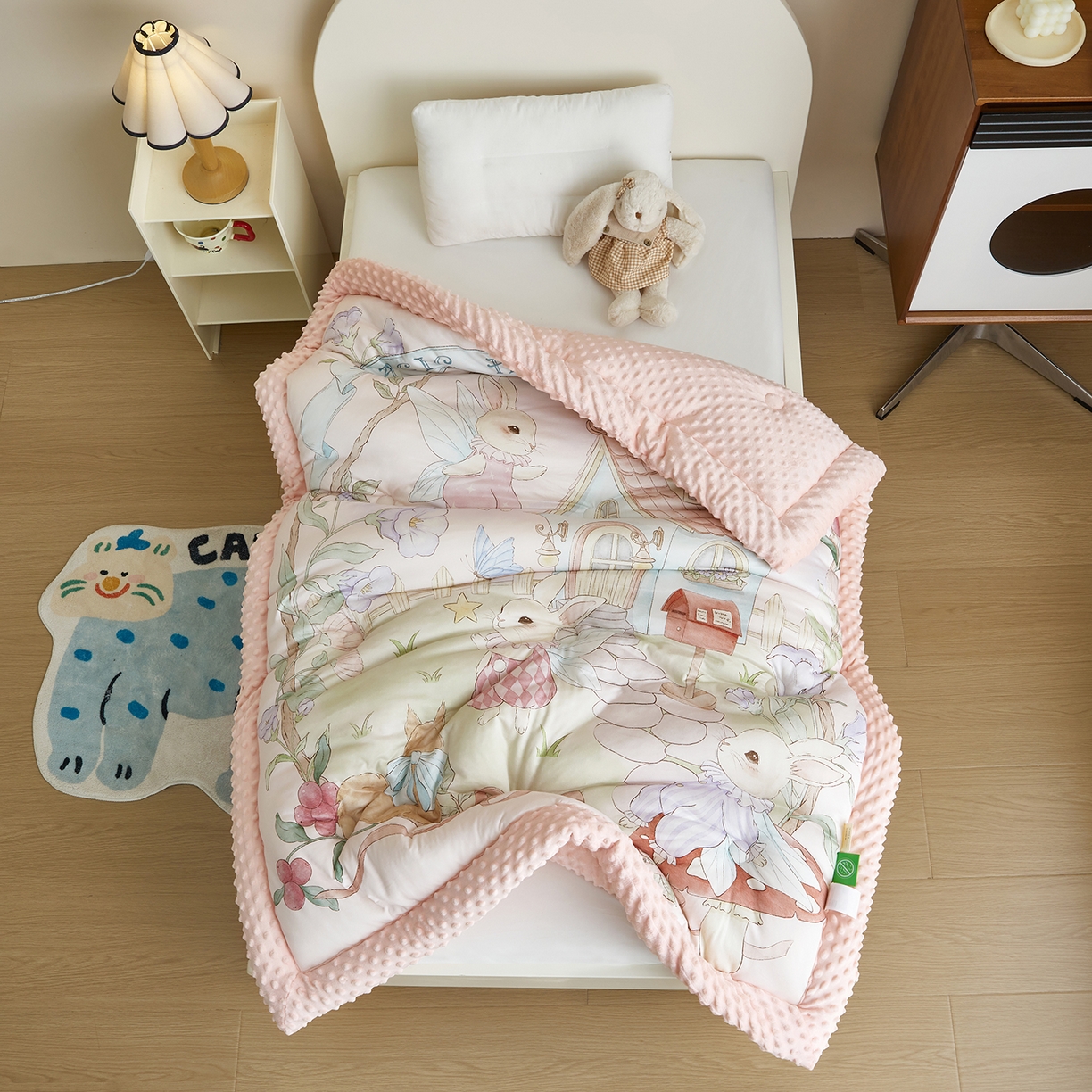 91家纺网 家纺一手货源 找家纺 荷马之梦 2025新款针织棉数码印花大版手绘原创豆豆绒被芯儿童被子春秋被冬被-梦境系列 梦境-精灵兔之屋