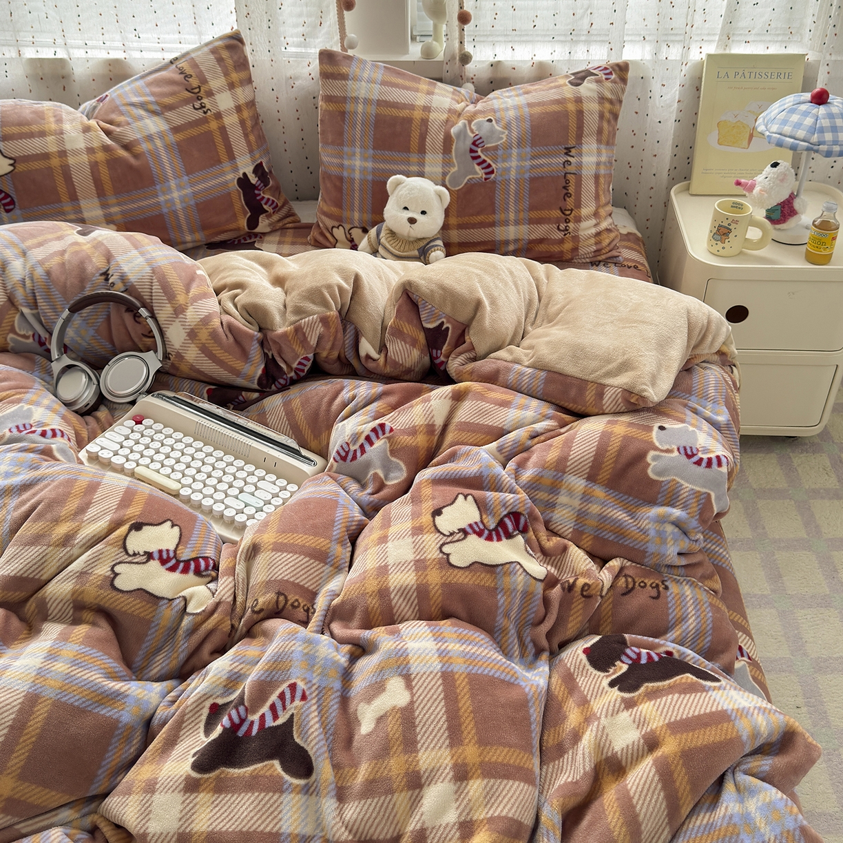 91家纺网 家纺一手货源 找家纺 （总）沐芷 2025加厚A类牛奶绒被套被罩高克重加厚珊瑚绒四件套卡通简约加绒单被套