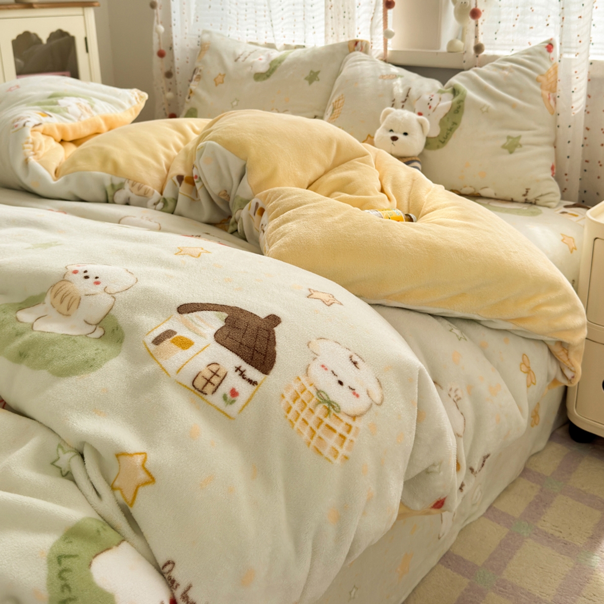 91家纺网 家纺一手货源 找家纺 沐芷 2025加厚A类牛奶绒被套被罩高克重加厚珊瑚绒四件套卡通简约加绒单被套 【绒】奶萌修狗