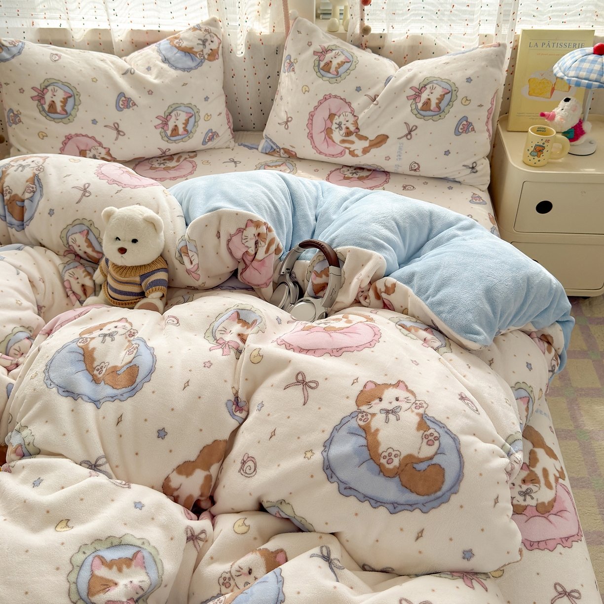 91家纺网 家纺一手货源 找家纺 沐芷 2025加厚A类牛奶绒被套被罩高克重加厚珊瑚绒四件套卡通简约加绒单被套 【绒】猫咪礼物