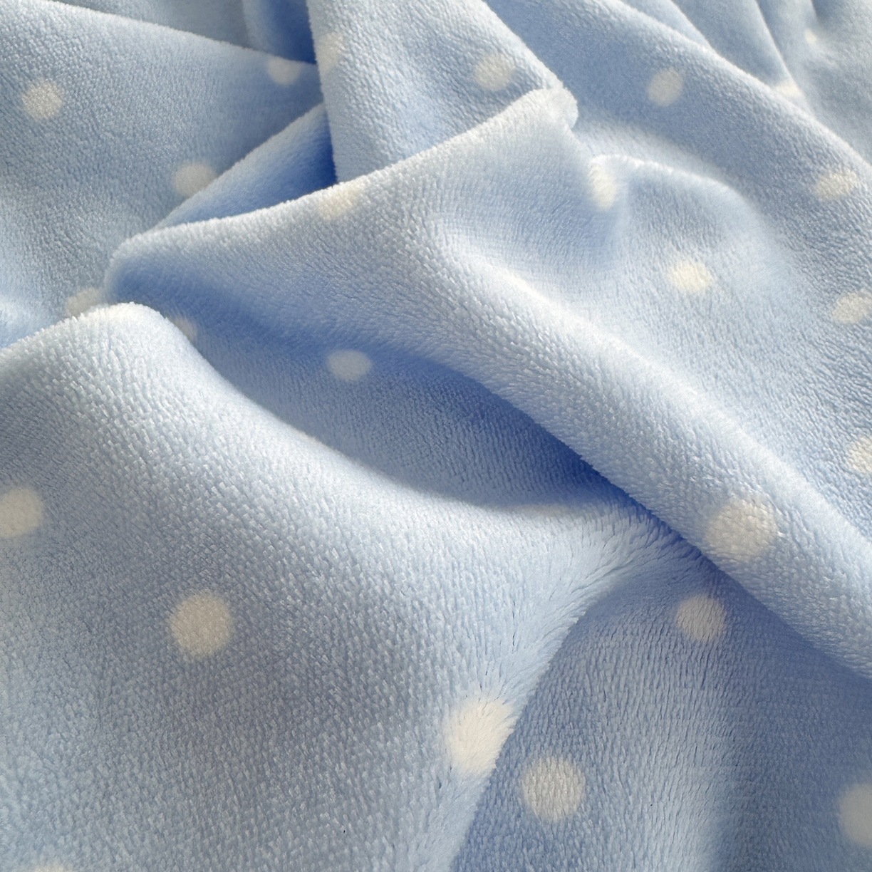 91家纺网 家纺一手货源 找家纺 沐芷 2025加厚A类牛奶绒被套被罩高克重加厚珊瑚绒四件套卡通简约加绒单被套 【绒】爱情蓝波点